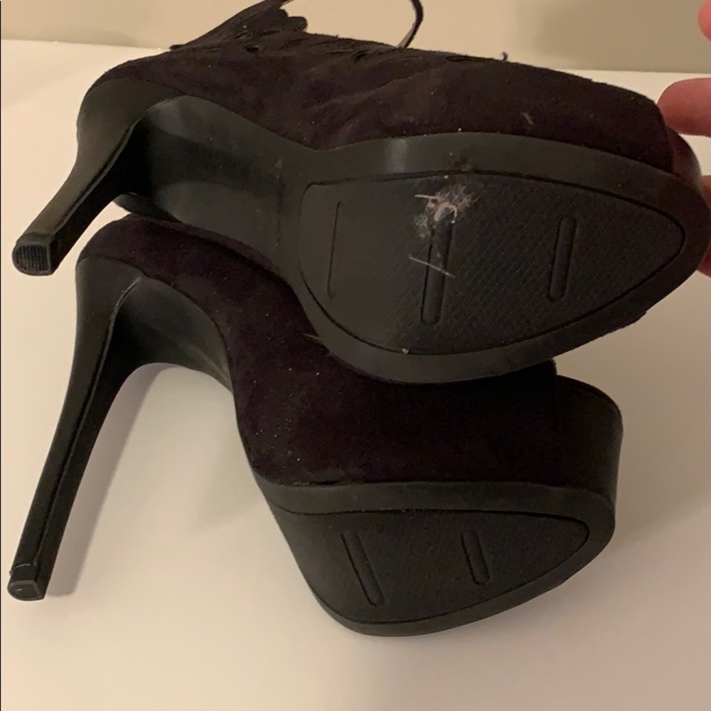 ZigiSoho Sexy Black Lacey Suede Peep Toe Platforms - Picture 8 of 10